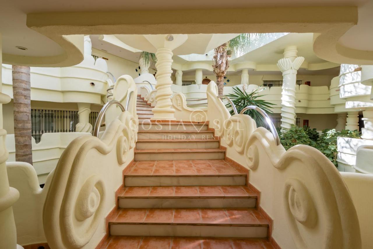 Puerto Marina-Benalmadena Luxury Apartment Dentro De La Isla Bagian luar foto