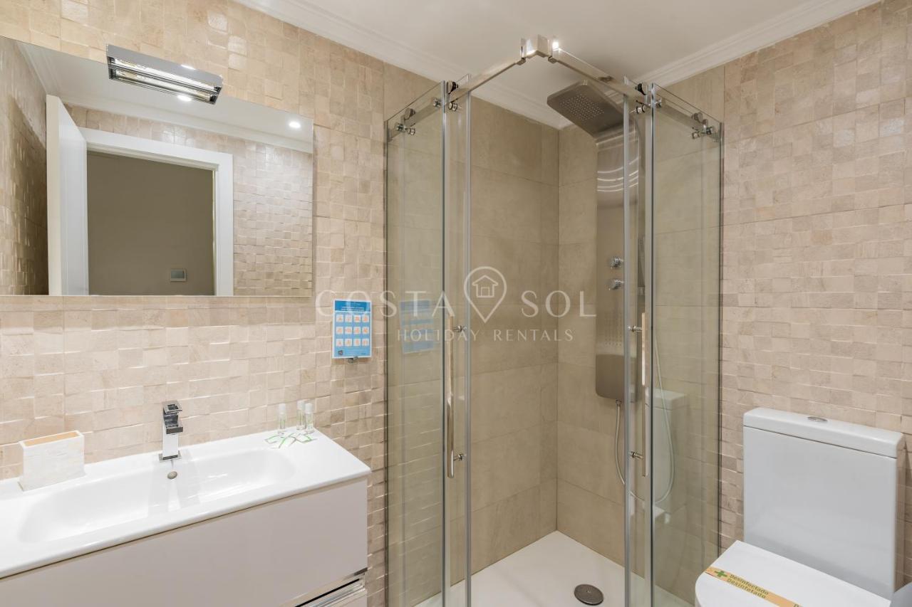 Puerto Marina-Benalmadena Luxury Apartment Dentro De La Isla Bagian luar foto